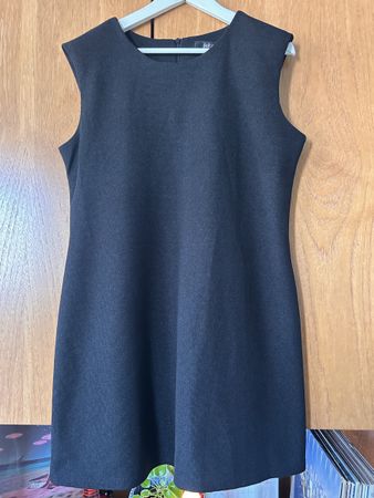 Das kleine Schwarze - Grösse 44