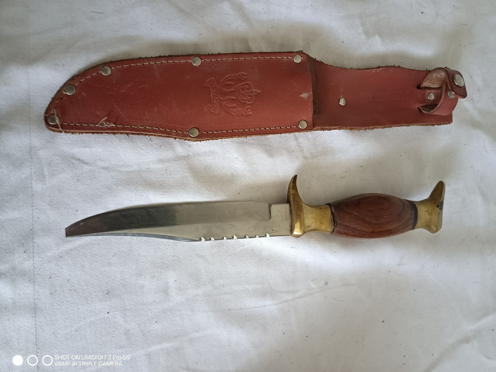 Accessori: Jagdmesser Hirschkrone mit Lederscheide rostfrei – Usato da Aarwangen venduto da to-hirschi 2