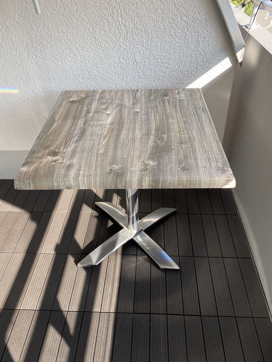 Tables: Gartentisch Balkontisch – D'occasion à Rapperswil SG par Hubeli