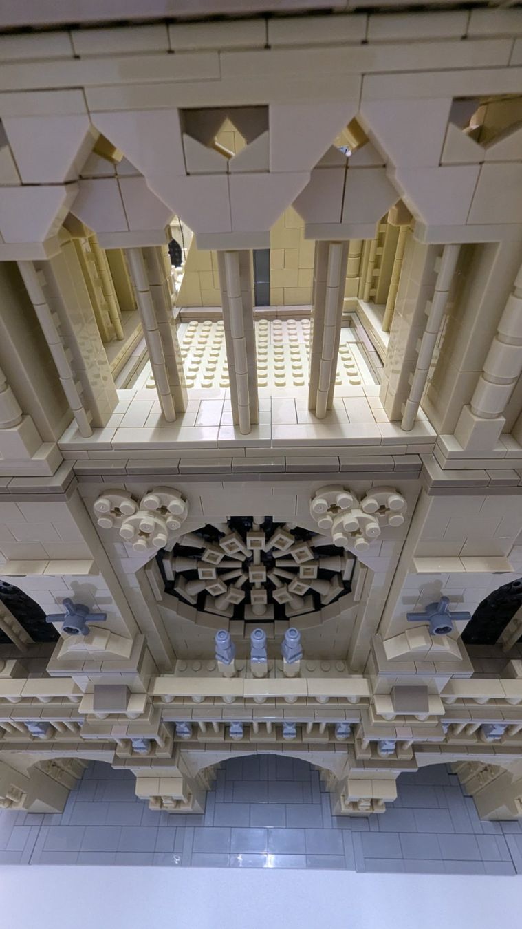 Kit di costruzioni: Notre Dame Stebricks Lego 150x110x60cm – Nuovo (secondo la descrizione) da Bönigen venduto da Twpin 9