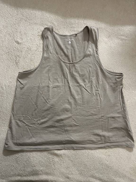 T-shirt: T-Shirts verschiedene Grössen – Usato da Niederhasli venduto da Scharindli