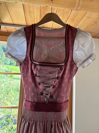 Dirndl Landhaus Kollektion