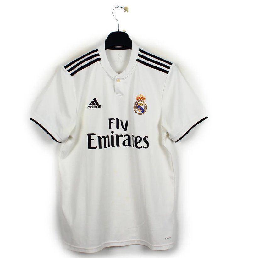 Real Madrid Leibchen & Hosen: Real Madrid – Gebraucht aus Sâles (Gruyère) von Rapha1111
