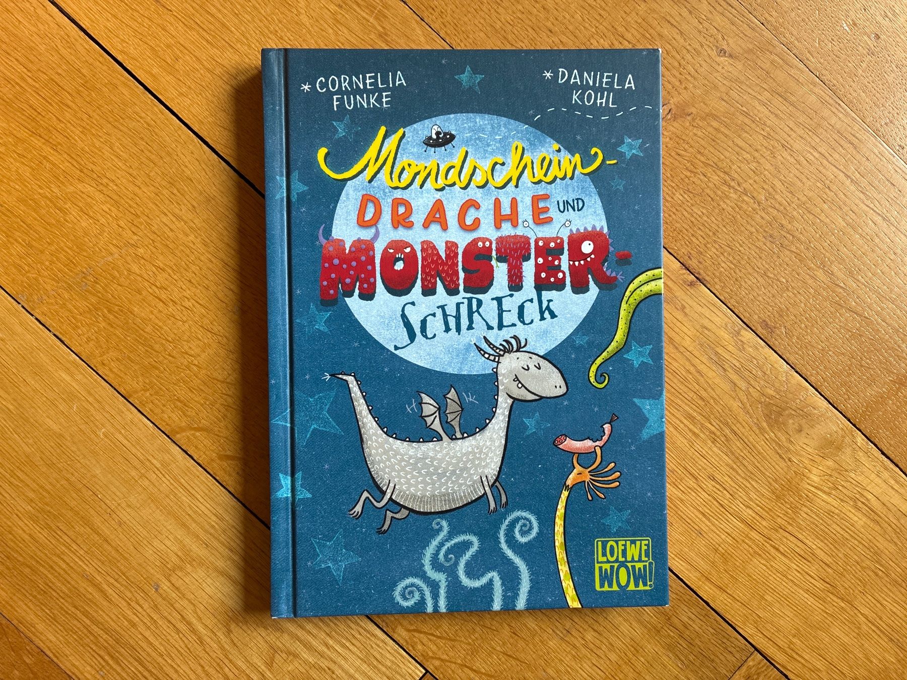Livres: Mondschein Drache und Monsterschreck Cornelia Funke – D'occasion à Zollikon par mythenschloss