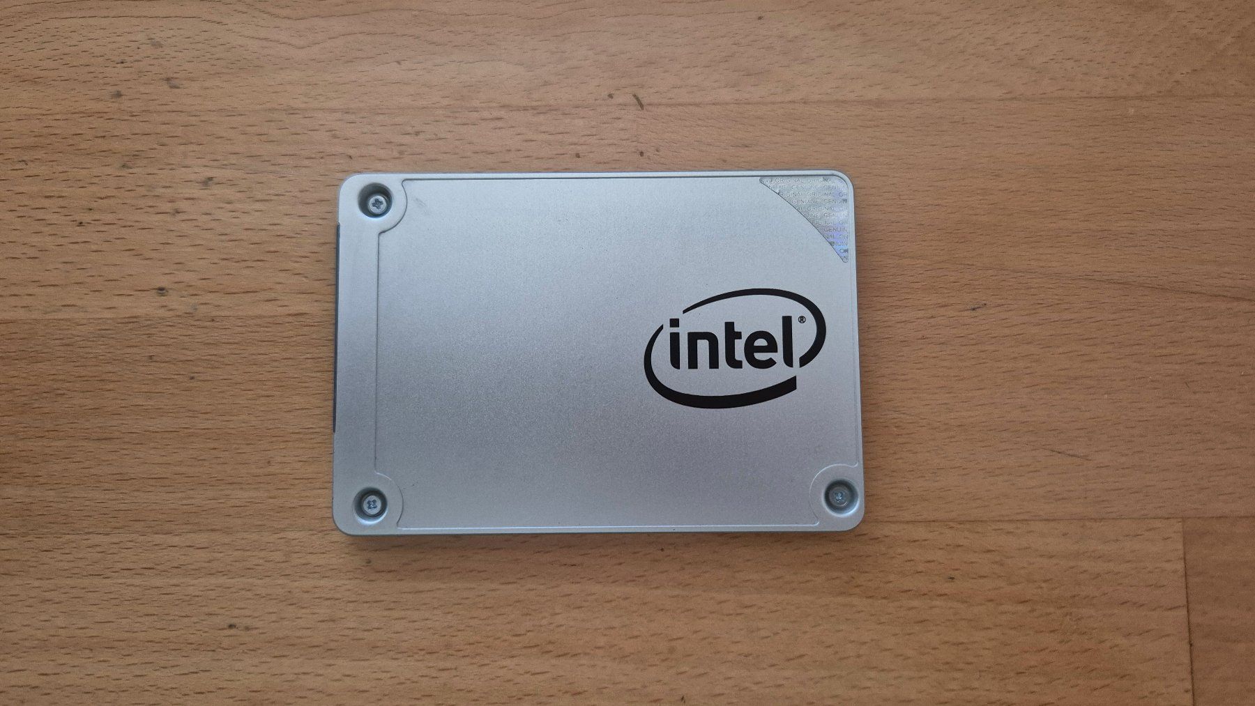 Intel Dischi rigidi: Intel SSD 540 Series, 240GB - occasion! – Usato da Tramelan venduto da Fabb