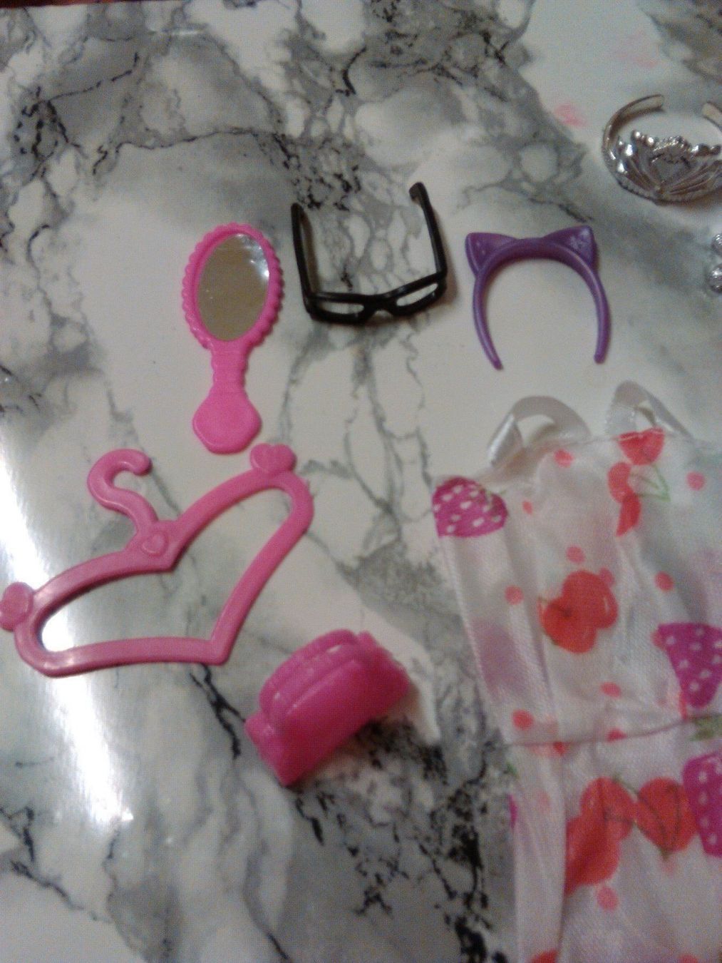 Vestiti & Gonne: BARBIE KLEID;WEISS ;MIT ACCESSORIES – Nuovo (secondo la descrizione) da Basel venduto da bijoutrie_4 4