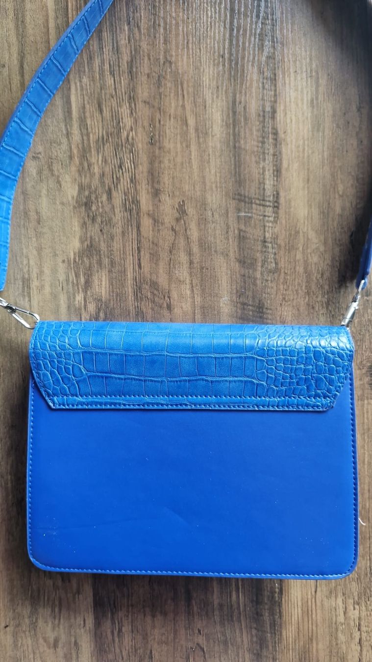 Borse da donna: Blaue Umhängetasche in Kroko-Optik – Nuovo (secondo la descrizione) da Thun venduto da abi_g9fg 1