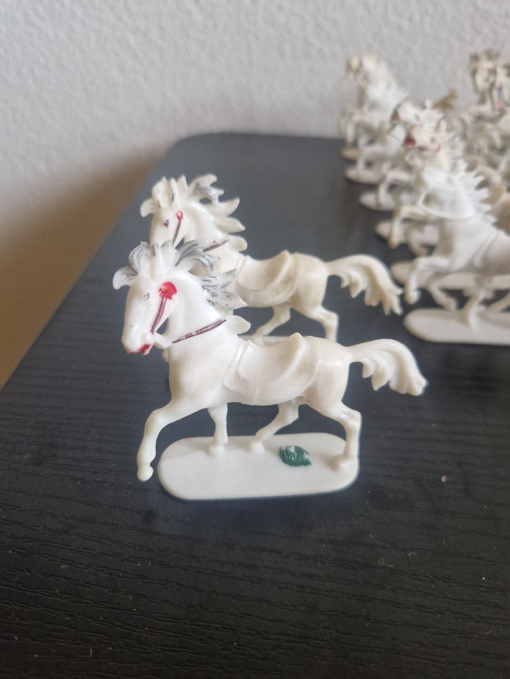 Figurines: Antiken Plastik Pferden 🐎 – D'occasion à Berikon par Wiederverwender2024 1