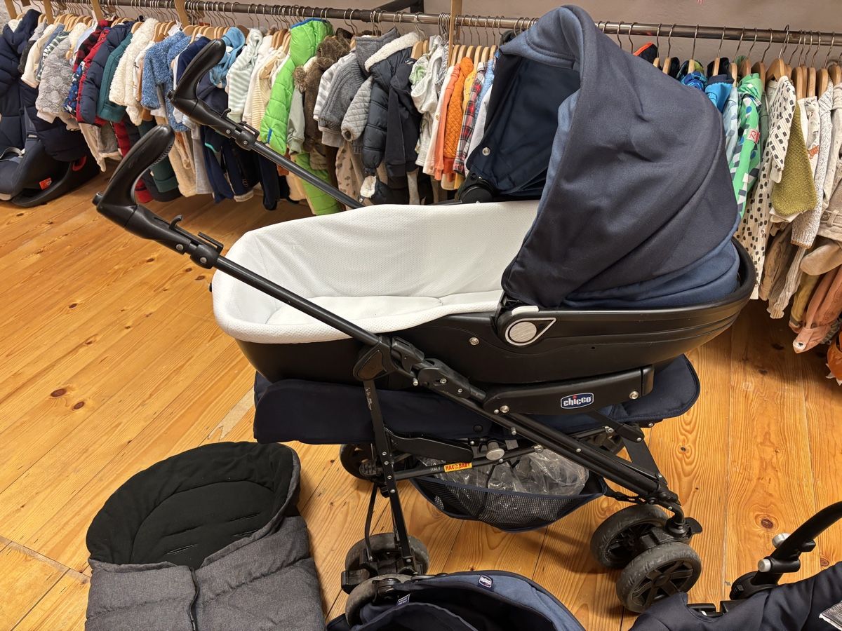 Chicco Carrozzine: Chicco Kinderwagen Set, Dunkelblau – Usato da Büren an der Aare venduto da Nikito2001 1