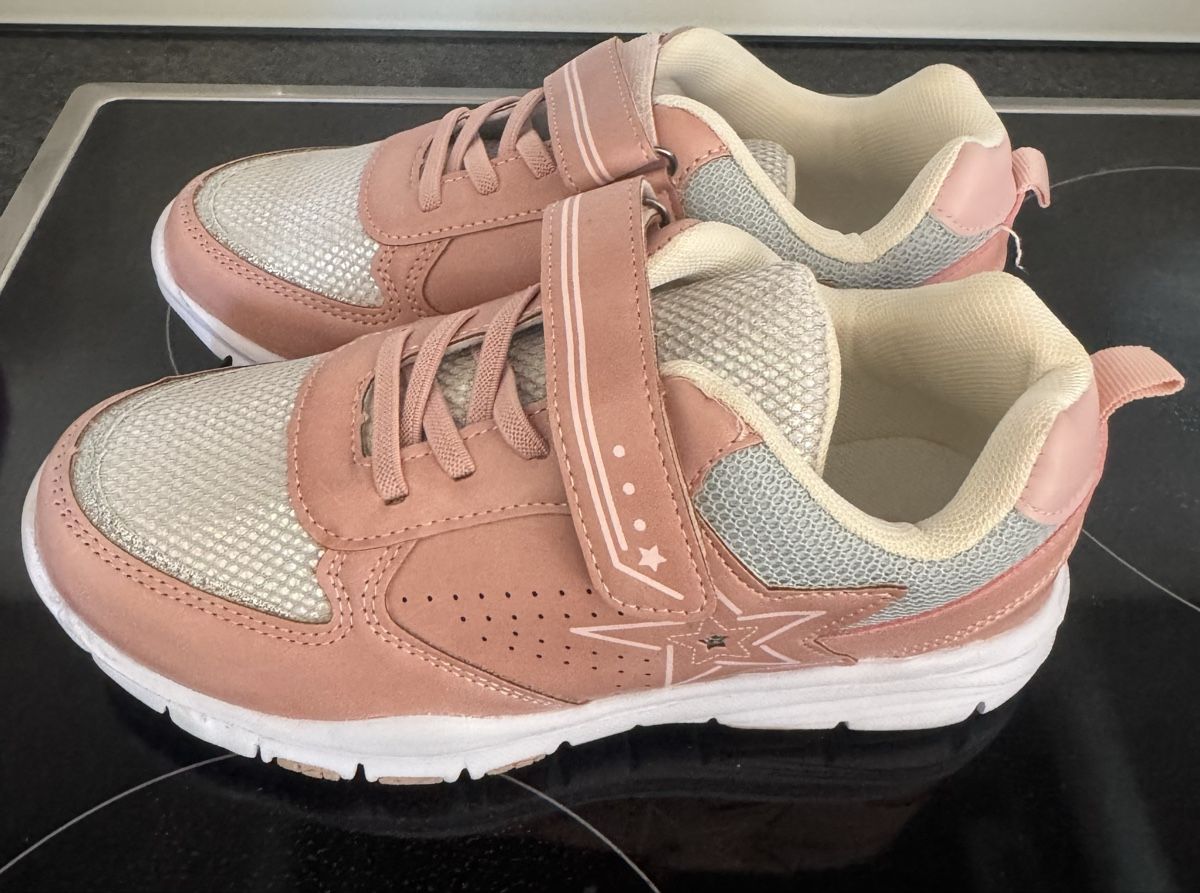 Scarpe per ragazze: Lamino Sneaker 34 – Nuovo (secondo la descrizione) da Schlieren venduto da Fam.Baumi