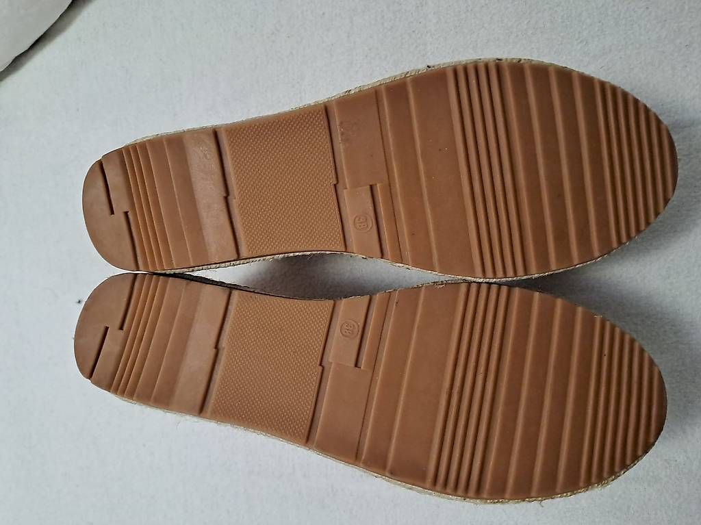 Scarpe da donna: Neue Espadrilles, Grösse 38 – Usato da Samedan venduto da t_p_8nvs 1
