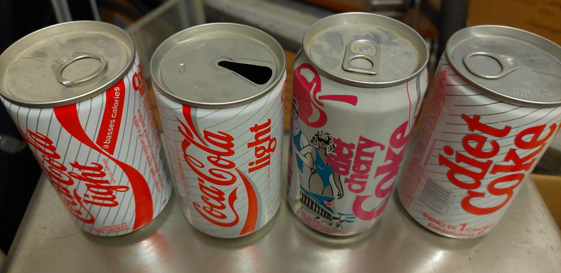 Coca-Cola Alle Dekorationen: Coca Cola-Sammlung, Vintage, 12 Stück plus Weiteres – Gebraucht aus Zürich von Lindwurm-Festung 3