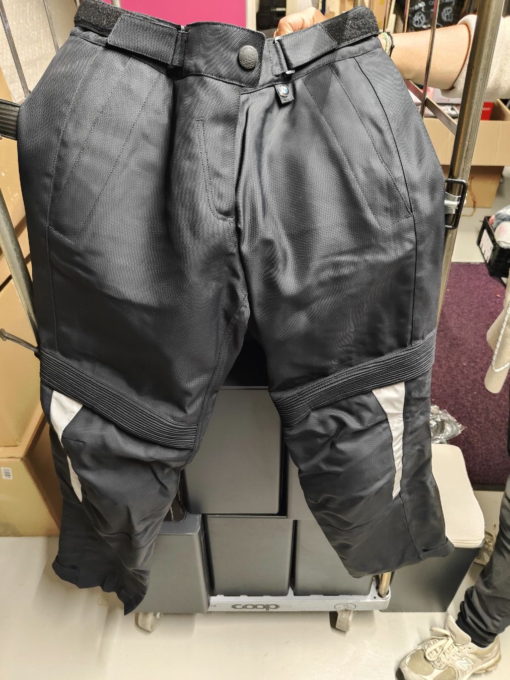 Completi & Tailleur: Motorrad Outfit Set – Nuovo e nell'imballaggio originale da Flims-Waldhaus venduto da NickY30 2