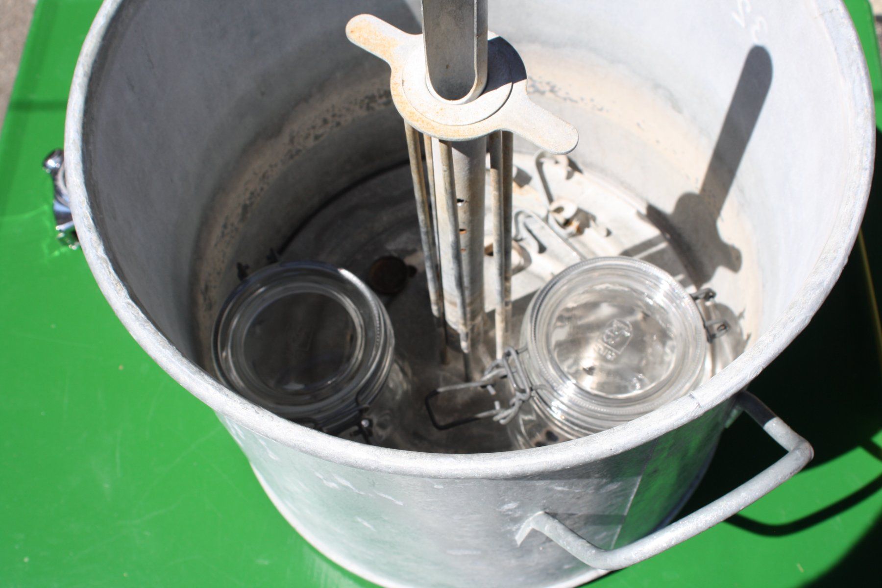 Casseroles: EINMACHTOPF EINKOCHTOPF VINTAGE – D'occasion à Wauwil par Pneuedy 6
