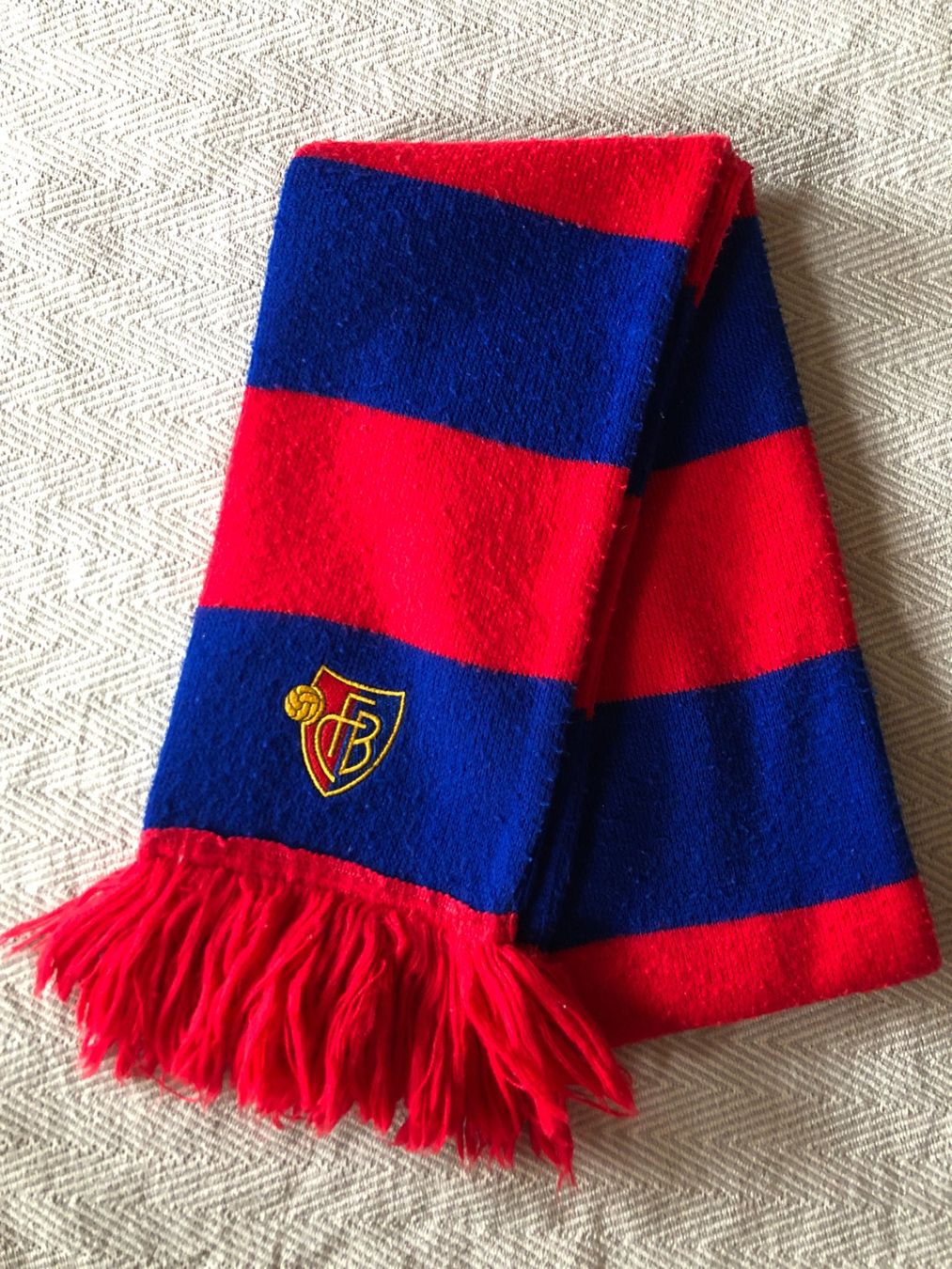 FC Bâle Foulards & écharpes: FC BASEL Schal - Logo ohne Stern – D'occasion à Aarberg par umearocks