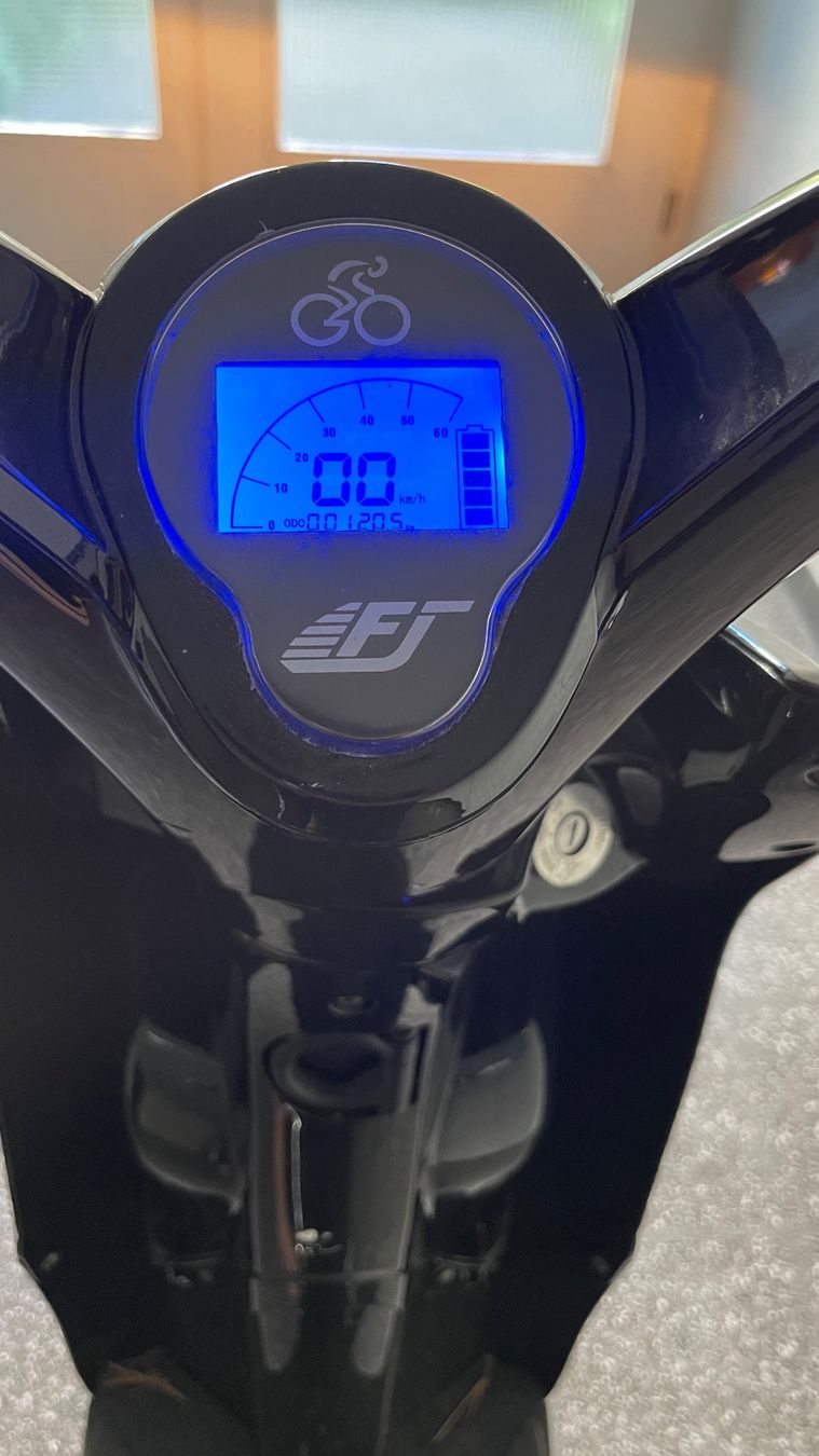Veicoli elettrici: Vespino Elektro Roller – Usato da zürich venduto da khouya01 1