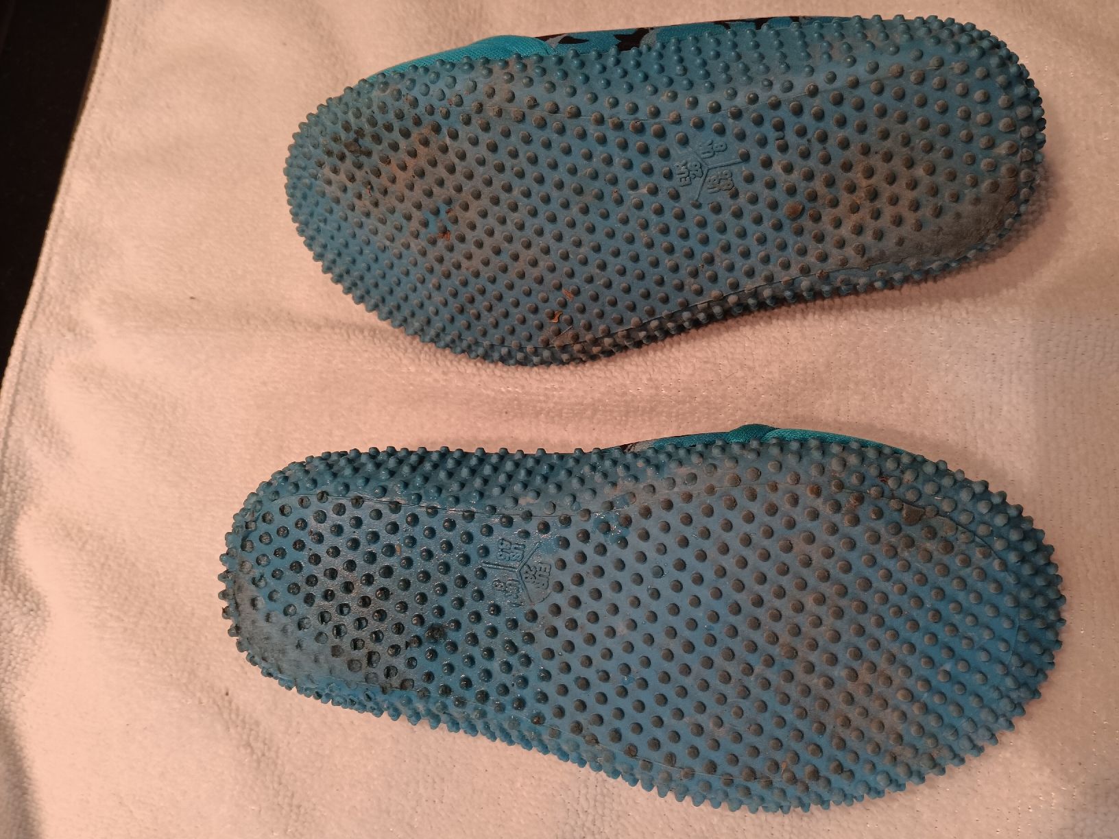 Scarpe per ragazzi: Badeschuhe - Wasserschuhe Gr. 26 – Usato da Meilen venduto da Stella1805 1