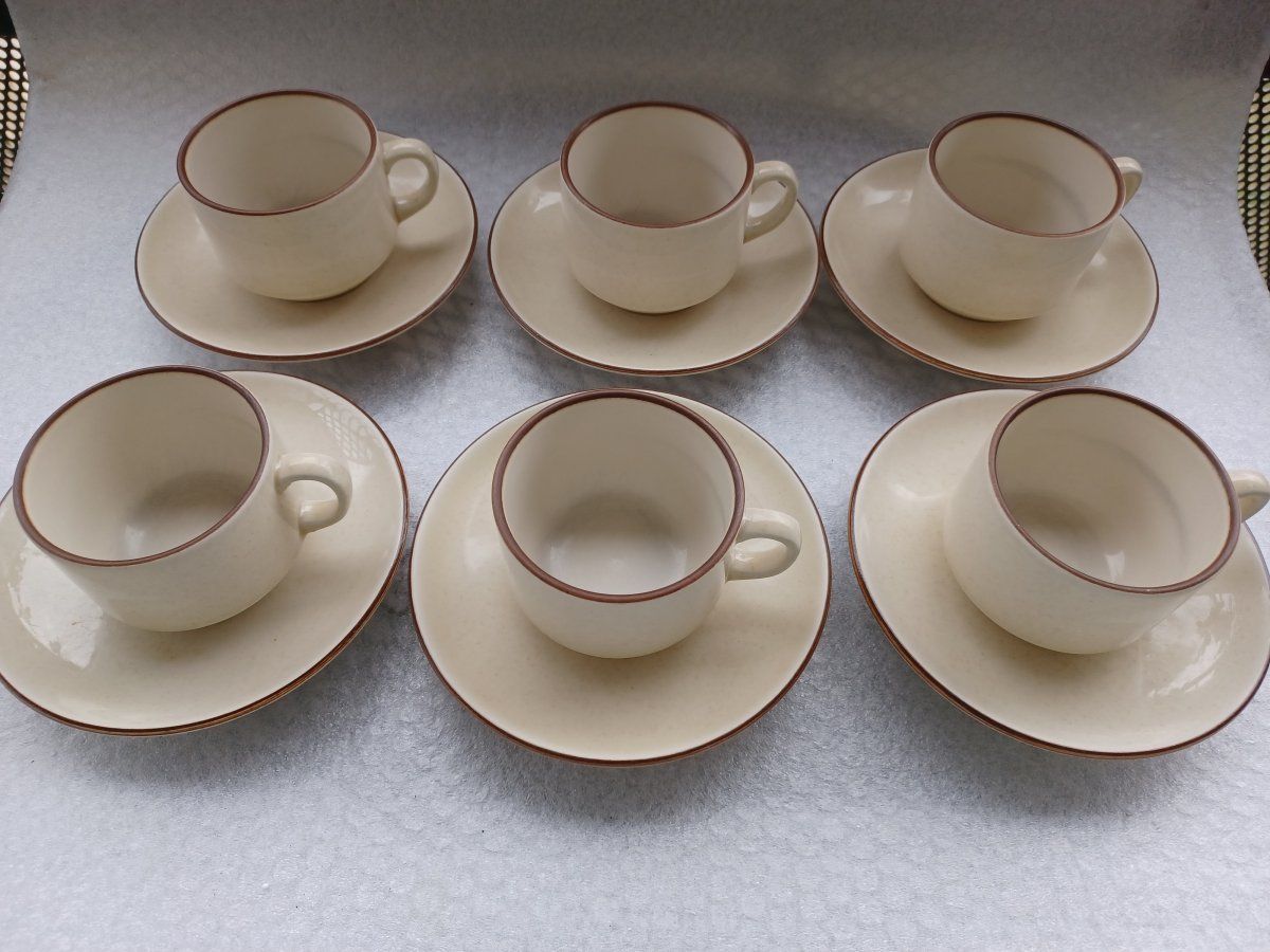 Tassen: RÖSSLER 6 Beige Kaffee Tassen mit Untertassen -E37 – Gebraucht aus Morges von vimajes12