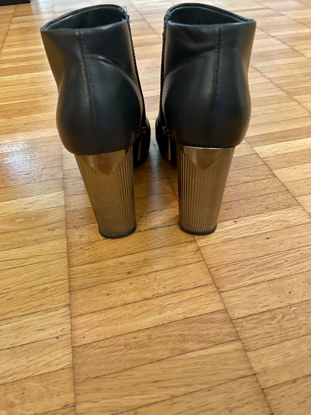 Michael Kors Scarpe da donna: Michael Kors Damen Stiefel – Usato da Zürich venduto da VictoriaGVA 2