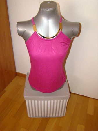Morgan, top pink