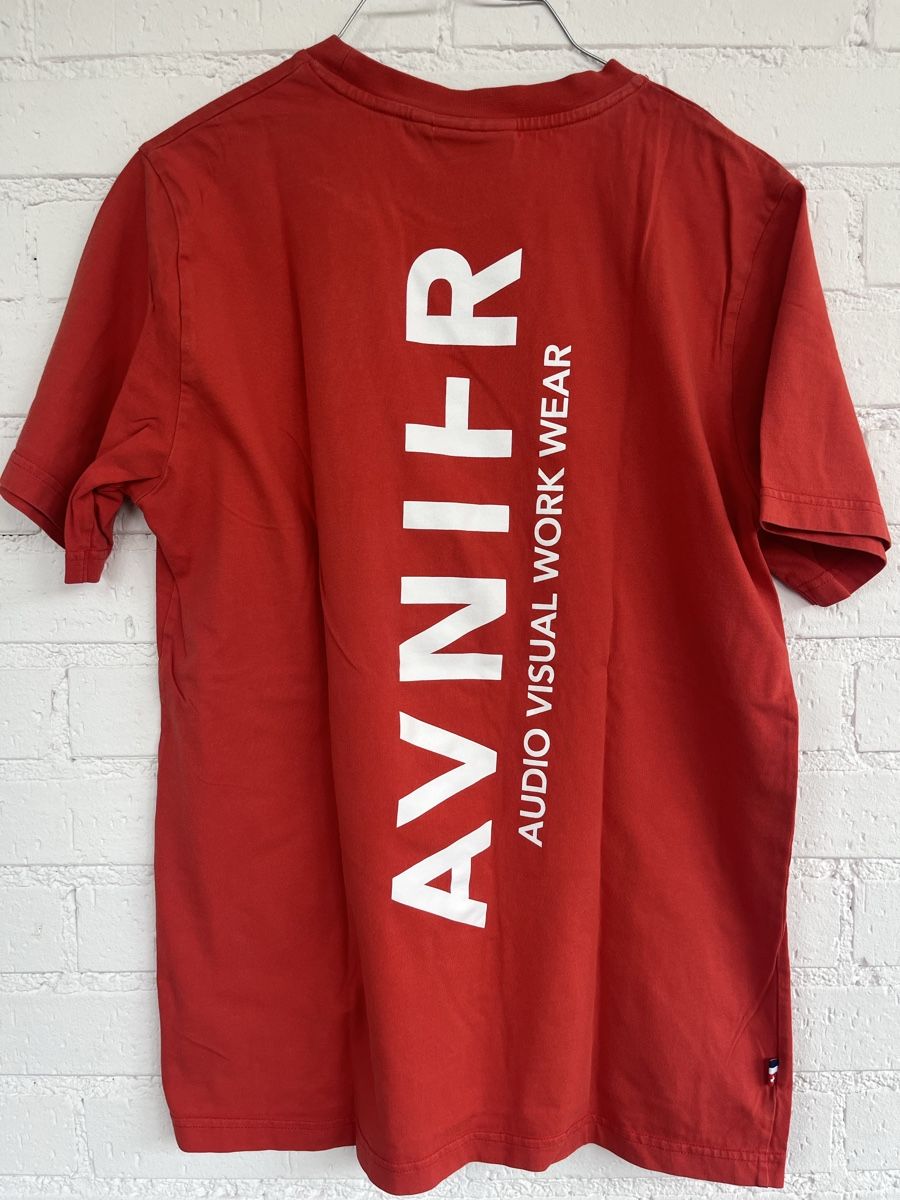 T-shirts: AVNIER - T-Shirt – D'occasion à Embrach par hexslog00