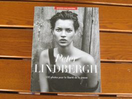 100 photos de Peter Lindbergh pour la liberté de la presse