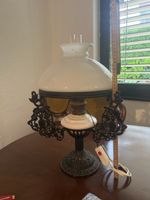 Tischlampe alt Metall weiss Glas