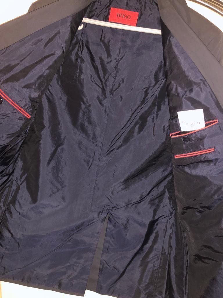 Hugo Boss Completi: Hugo Boss Anzug – Usato da Schlieren venduto da Sunshines 3
