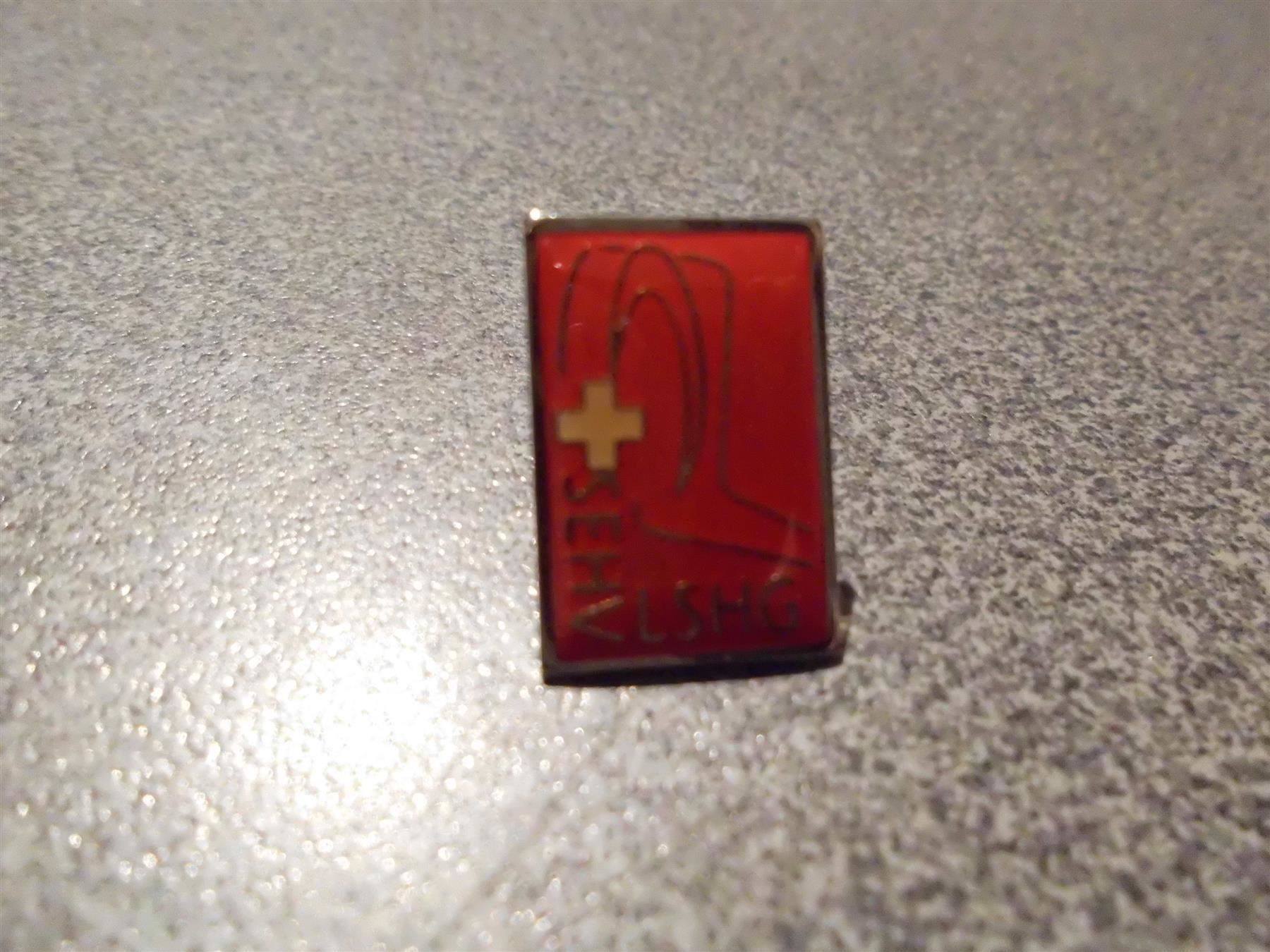 Broschen & Nadeln: Pin SEHV/LSHG, rot – Gebraucht aus Zürich von abraxas1291 1