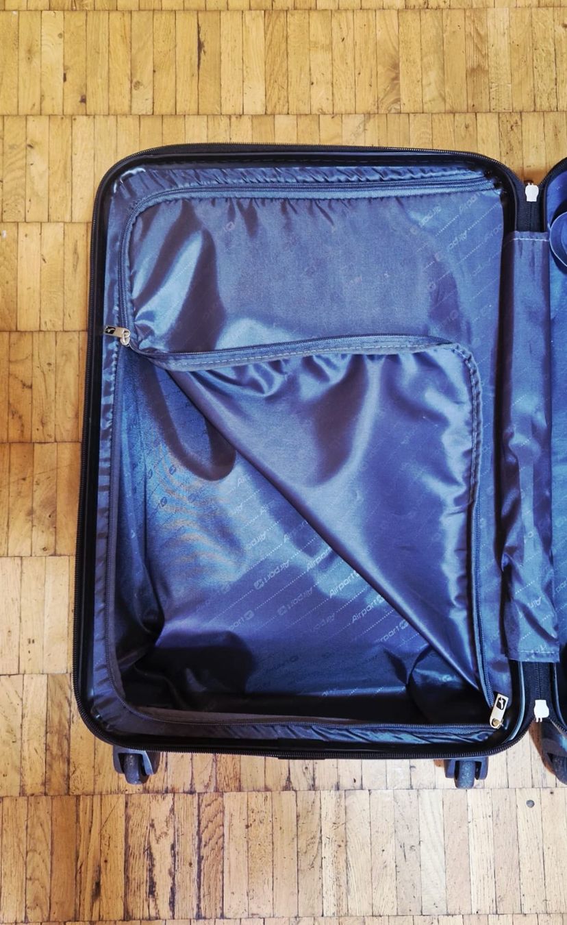 Valises de voyage: Koffer mit Rollen mit Gummirädern – D'occasion à Zürich par Serz 1