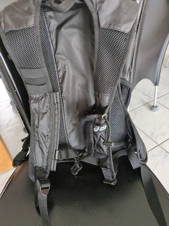 Zaini: Ultaleichter Laufrucksack – Usato da Zufikon venduto da Baum03 1