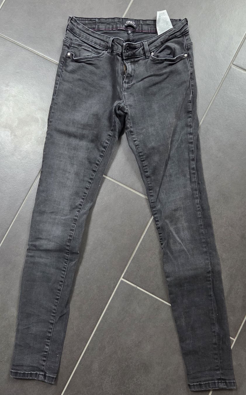 Only Jeans: Only Jeans Gr. 27/30 – Usato da Lyss venduto da Urma5