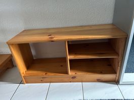 Kleines Holzmöbel