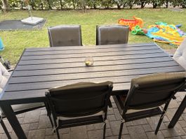 Gartentisch mit 6 Stühlen guter Zustand