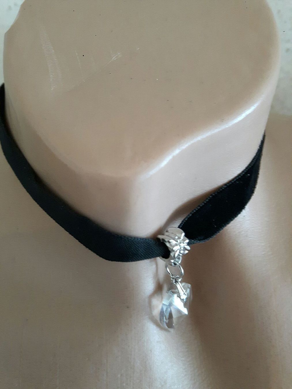 Catenine: süsses Kropfband mit kleinem Herz hellblau – Nuovo e nell'imballaggio originale da Ibach venduto da chaemilochhobbygarte 3