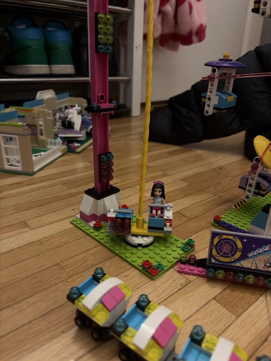 Lego Baukästen: Lego friends par d’attractions – Gebraucht aus Fribourg von Maya.p85 1