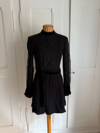 ZARA - Empire Kleid schwarz mit Spitze XS
