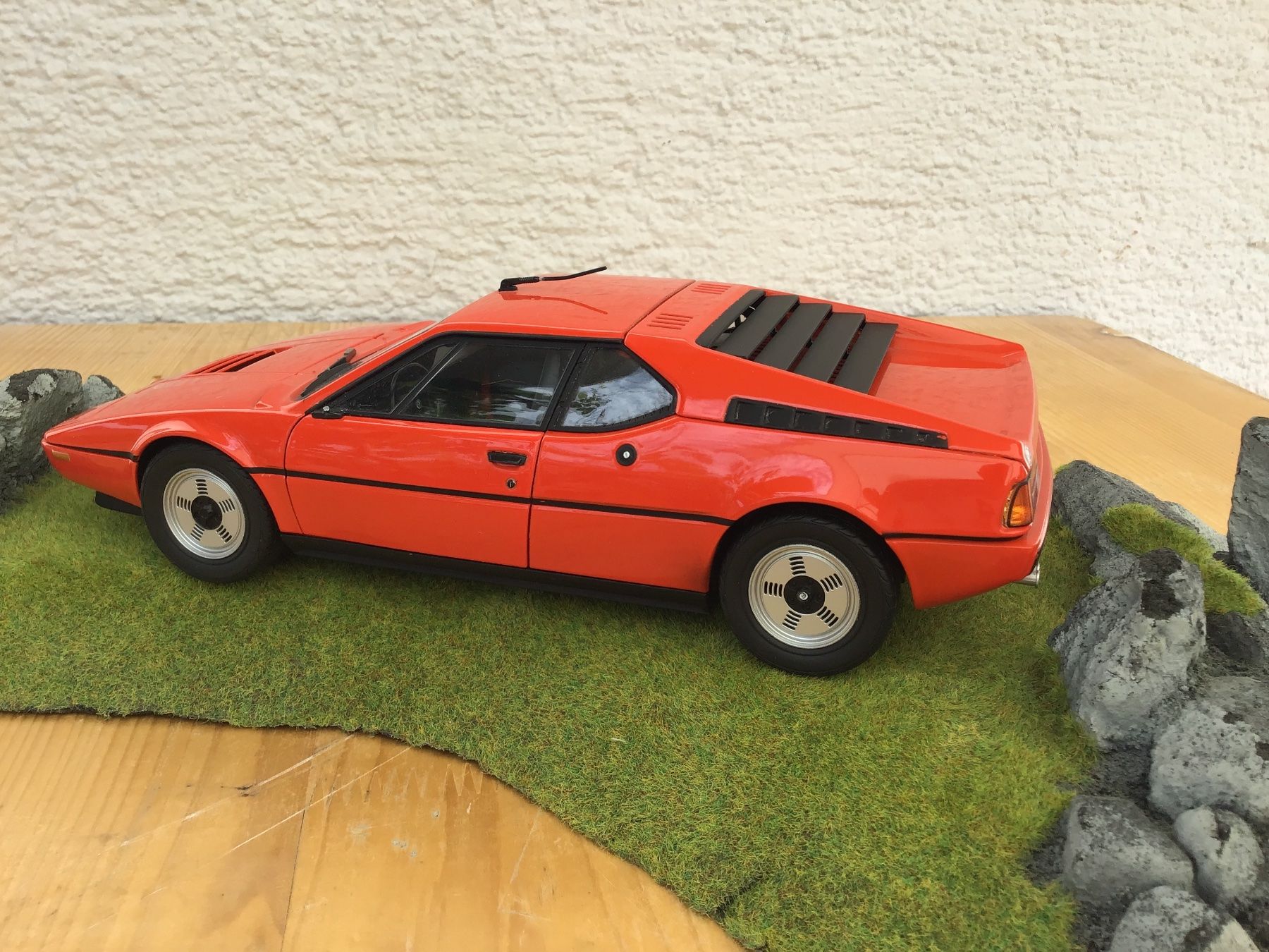 BMW Modellini d'auto: Modellauto BMW M1 Gr. 2 1:18 2x – Usato da Männedorf venduto da Modelle-aller-Art 3