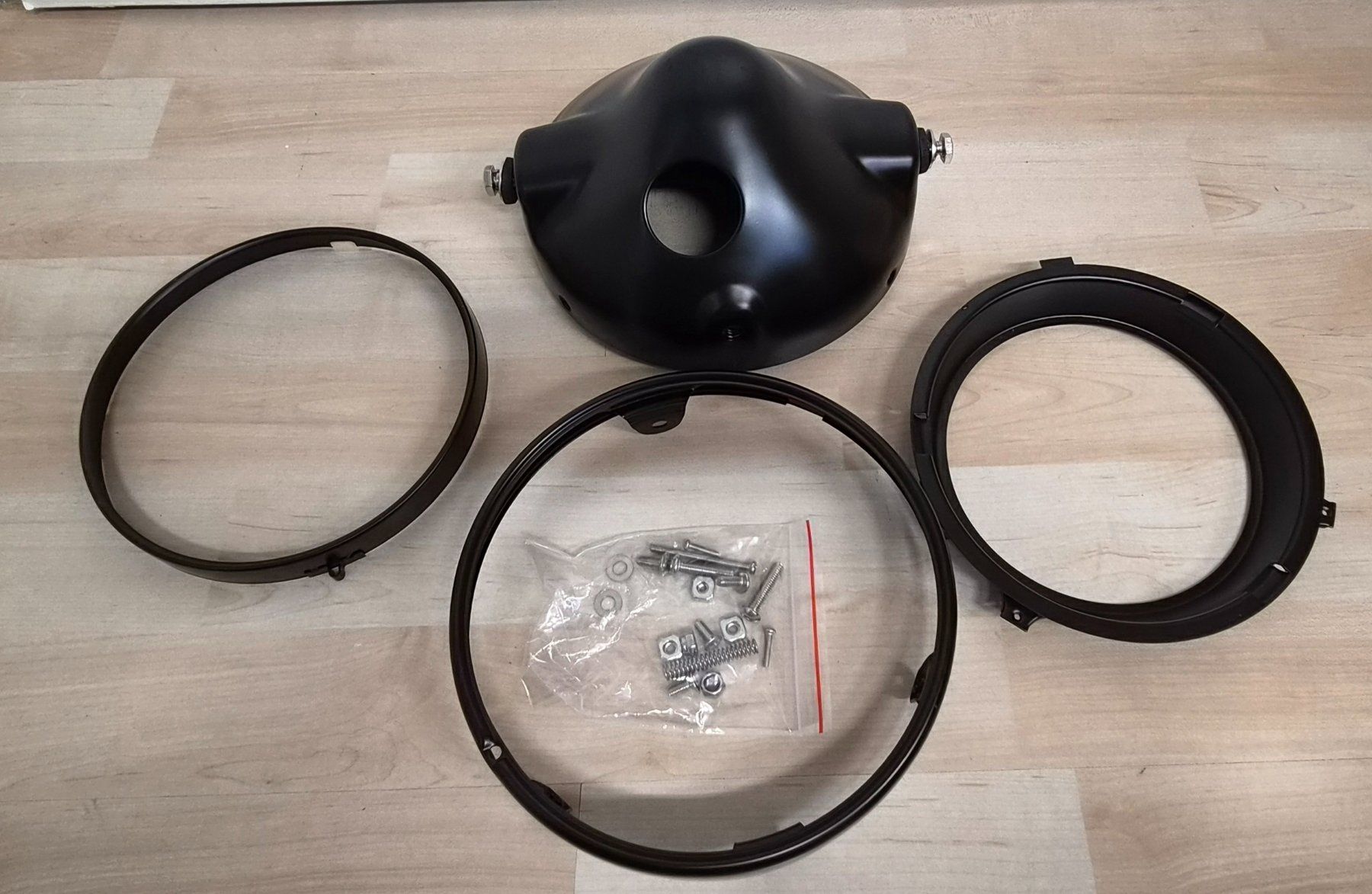 Fari: Motorrad LED-Scheinwerfer 7 Zoll Gehäuse und Einsatz,LedPERF – Nuovo e nell'imballaggio originale da Weinfelden venduto da Dato 4