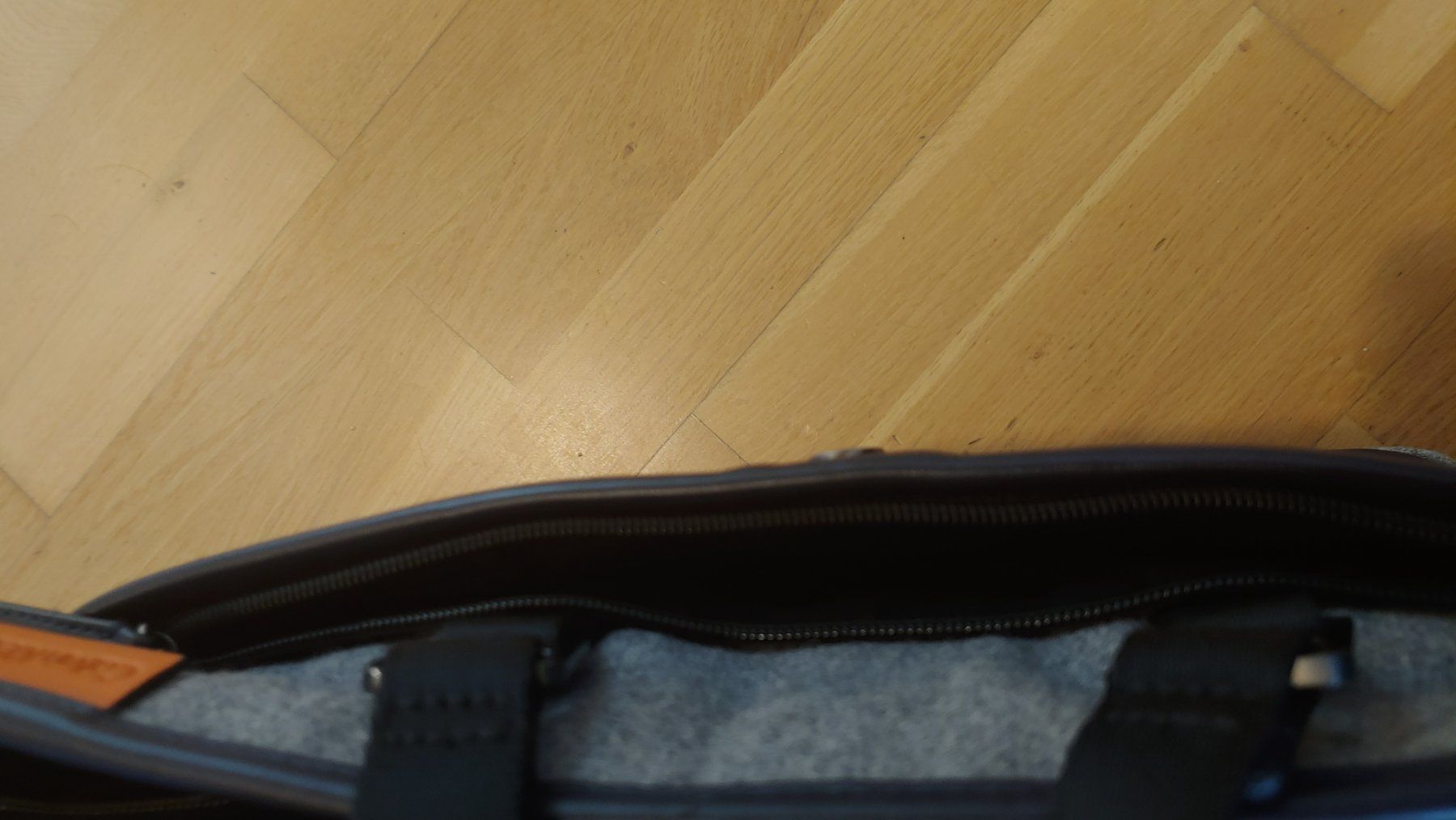 Taschen: Calvin Klein Laptop / Notebook Tasche – Gebraucht aus Weisslingen von nizanra 3