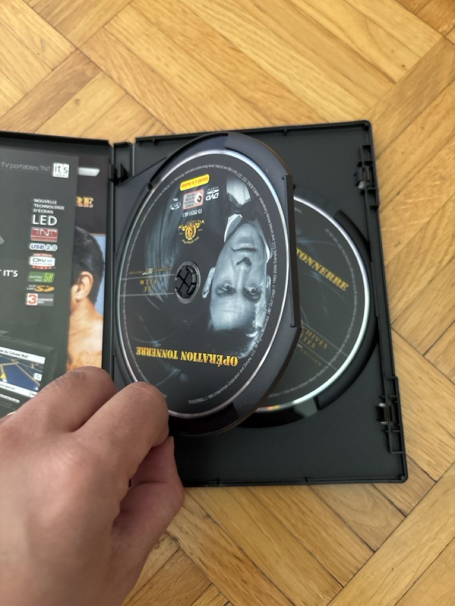 Tutti i DVDs: James Bond - Opération Tonnerre - Édition Collector DVD! – Nuovo (secondo la descrizione) da GENÈVE venduto da Gaasss 2