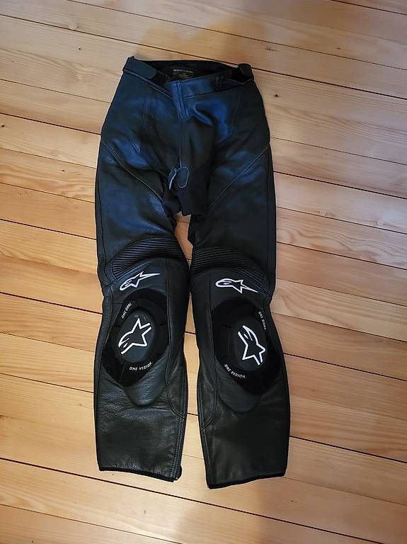 Kleiderpakete: Motorrad kleider  – Gebraucht aus Läufelfingen von jen_dtd8 4
