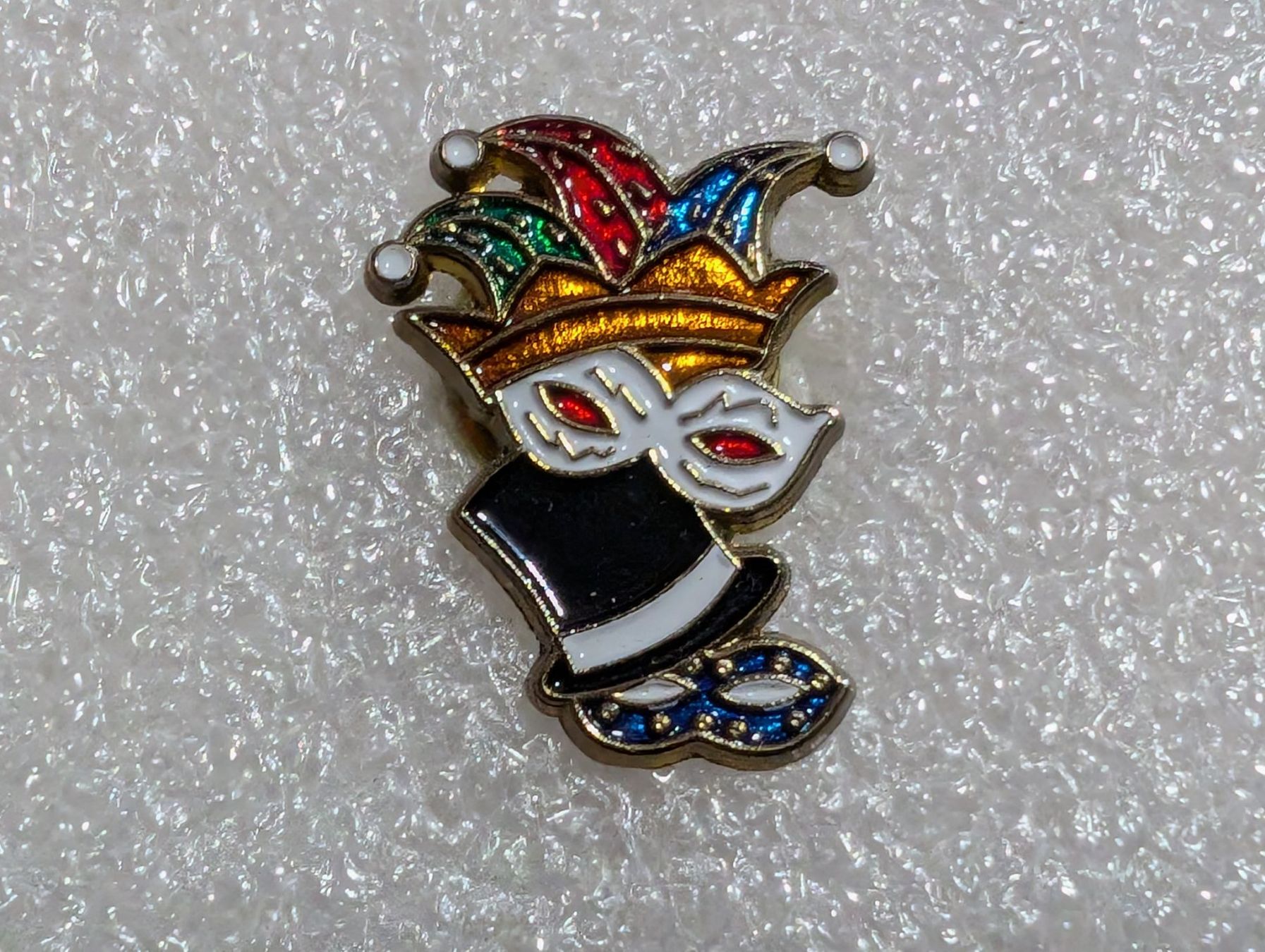 Plaquettes & Badges: Ansteckpin 260: – D'occasion à Oppligen par Pin-Fall-Shop