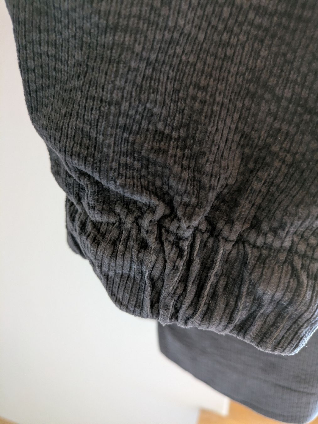 Armedangels Pantaloni: Armedangels Biobaumwolle Cordhose – Usato da Trüllikon venduto da NAURELIJ 2