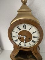Neuenburger Pendule aus Holz