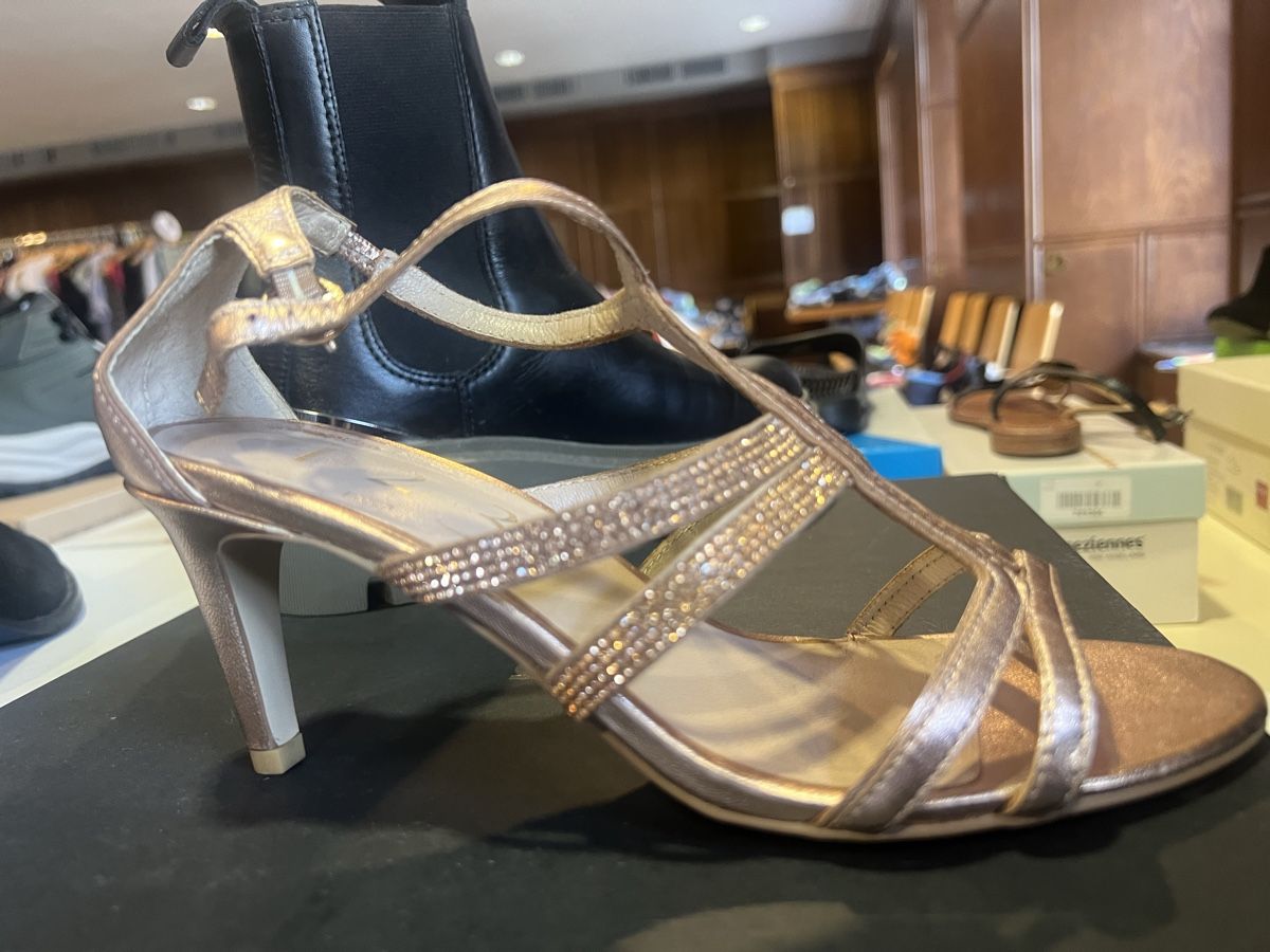 Scarpe da donna: Escarpins cuir t 37 marque maison123 – Nuovo (secondo la descrizione) da Lugnorre venduto da cla_j6bq