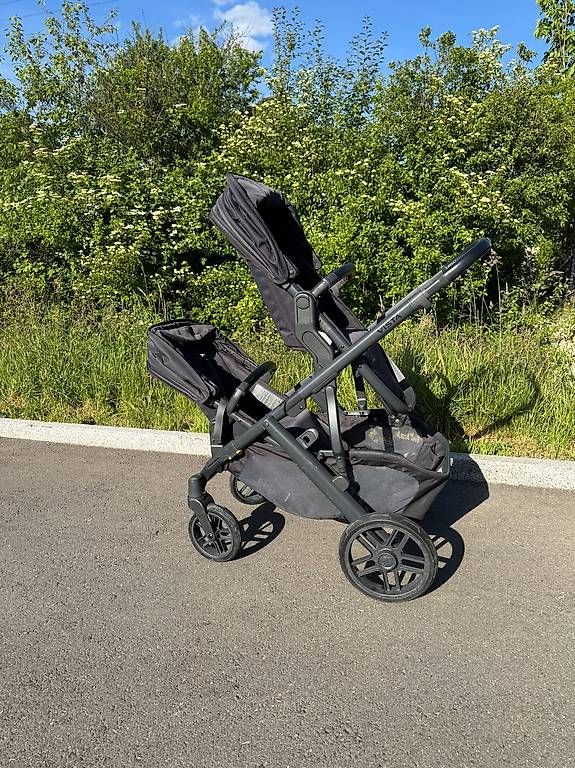 UPPAbaby Carrozzine: Uppababy Vista V2 – Usato da Hausen AG venduto da 1lo 1