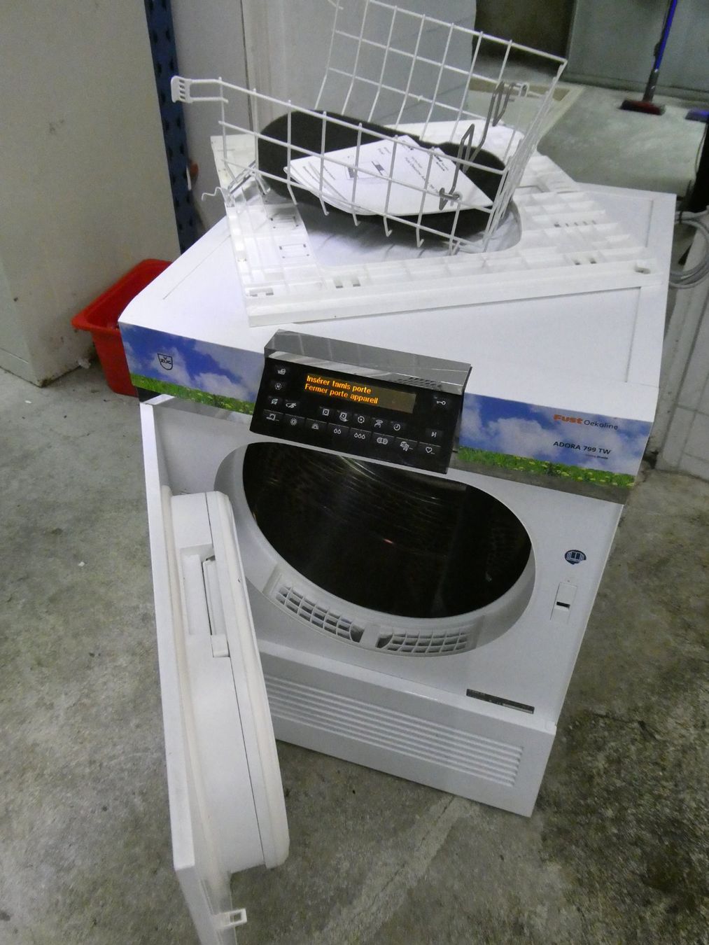 V-Zug Asciugatrici: Sèche-linge ZUG FUST Adora 799 TW – Usato da Etagnières venduto da emmaus.electro 6