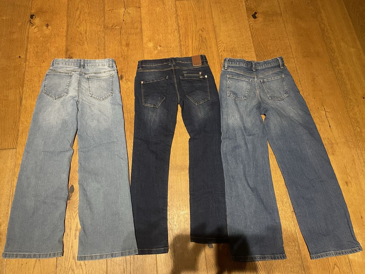 Pantaloni: Jeans Wide Leg gr. 140 – Usato da Recherswil venduto da grafics 4
