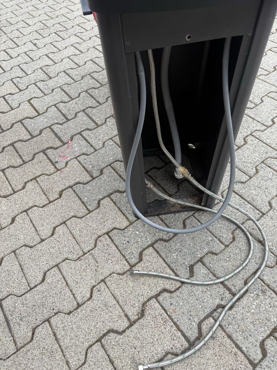 Lavabi & lavandini: Coiffeur Waschstation  – Usato da Horriwil venduto da Carrera68 5